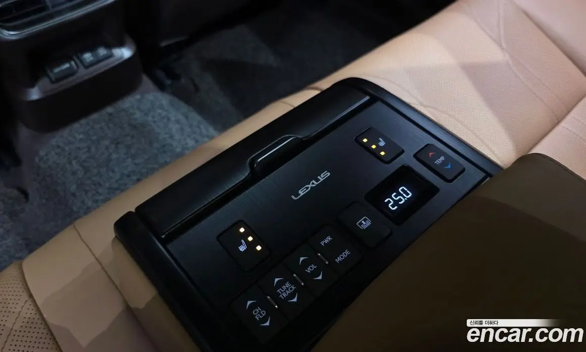 Lexus ES 2018 2.5 автомат (гидро), фото 32 Lexus ES 2018 2.5 автомат (гидро), фото 32