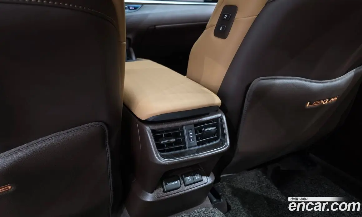 Lexus ES 2018 2.5 автомат (гидро), фото 33 Lexus ES 2018 2.5 автомат (гидро), фото 33