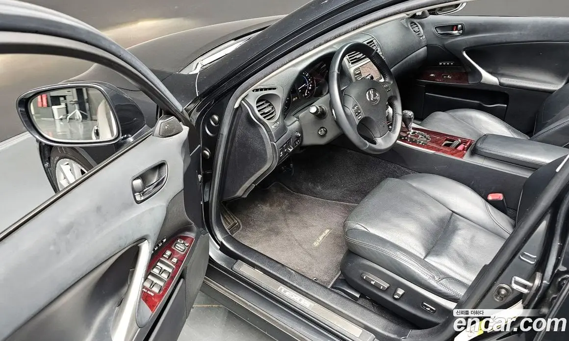 Lexus IS 2008 2.5 автомат (гидро), фото 12 Lexus IS 2008 2.5 автомат (гидро), фото 12