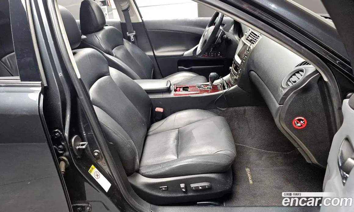 Lexus IS 2008 2.5 автомат (гидро), фото 10 Lexus IS 2008 2.5 автомат (гидро), фото 10