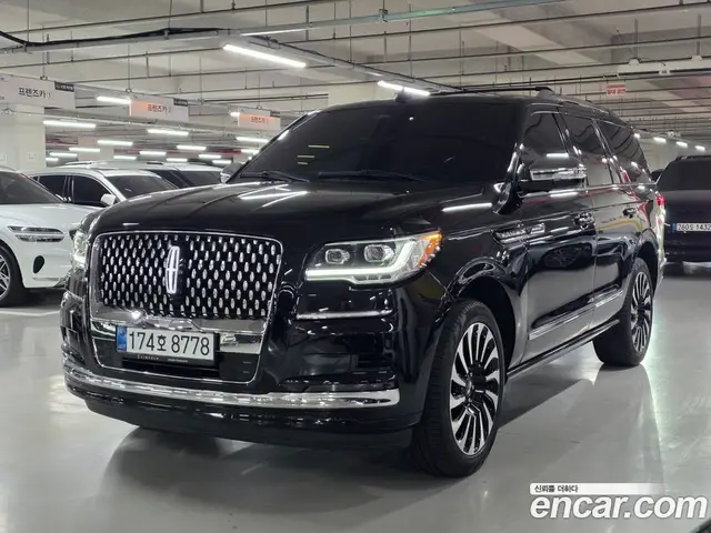 Lincoln Navigator, 2023, 28 000 км