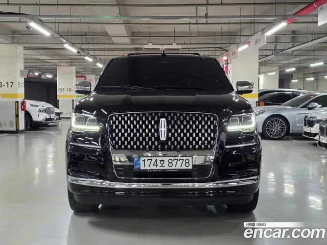 Lincoln Navigator 2023 3.5 автомат (гидро), миниатюра 2 Lincoln Navigator 2023 3.5 автомат (гидро), миниатюра 2