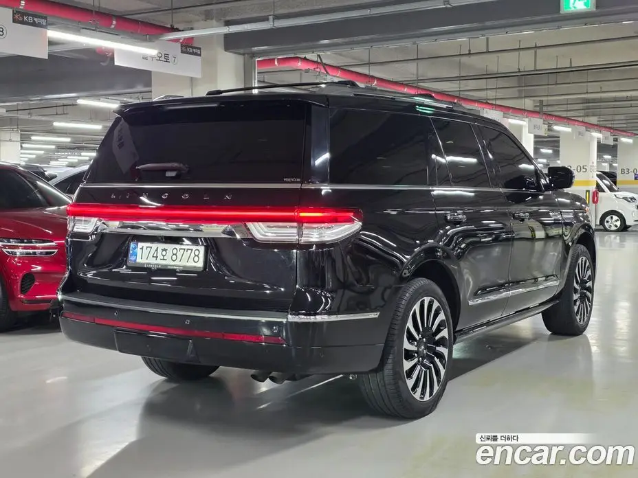 Lincoln Navigator 2023 3.5 автомат (гидро), фото 4 Lincoln Navigator 2023 3.5 автомат (гидро), фото 4