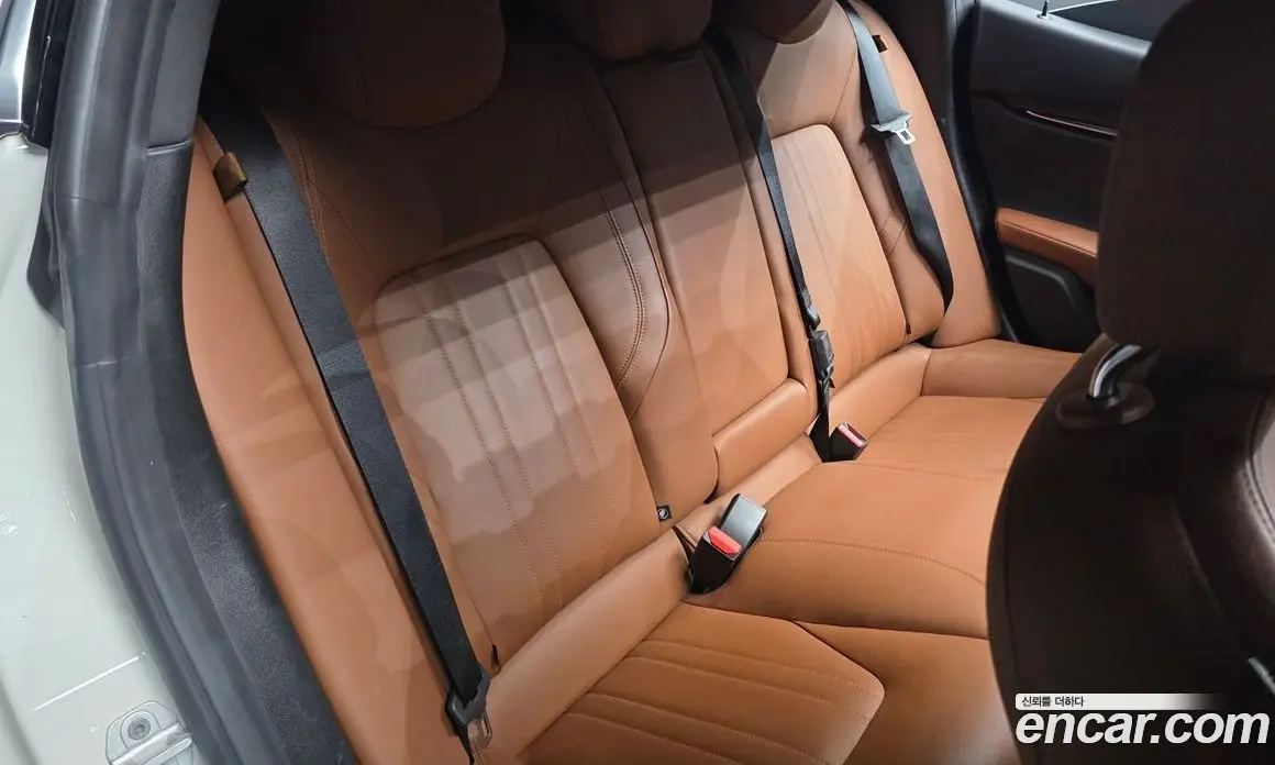 Maserati Ghibli 2017 3.0 автомат (гидро), фото 11 Maserati Ghibli 2017 3.0 автомат (гидро), фото 11