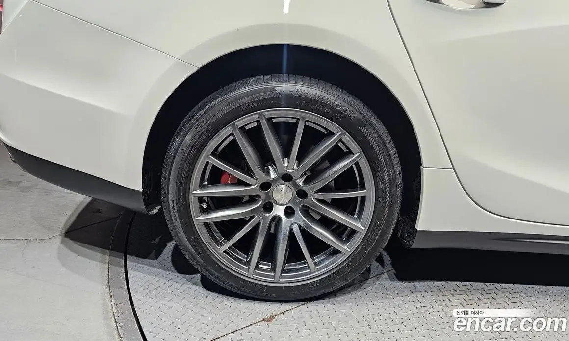 Maserati Ghibli 2017 3.0 автомат (гидро), фото 5 Maserati Ghibli 2017 3.0 автомат (гидро), фото 5