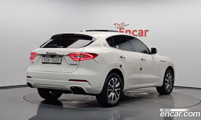 Maserati Levante, 2019, 100 737 км