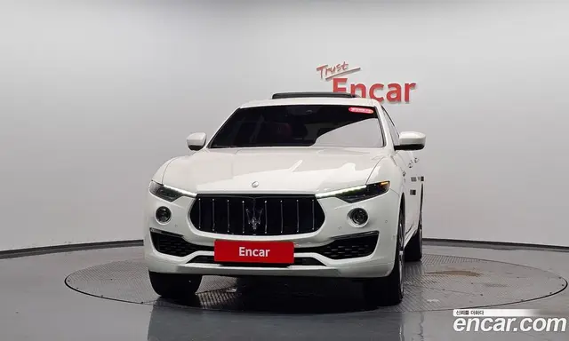 Maserati Levante 2019 3.0 автомат (гидро), миниатюра 2