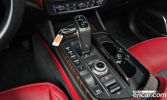 Maserati Levante 2019 3.0 автомат (гидро), миниатюра 11