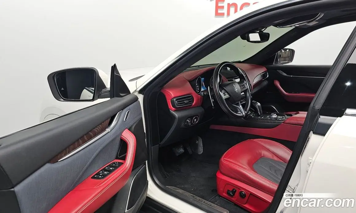 Maserati Levante 2019 3.0 автомат (гидро), фото 12