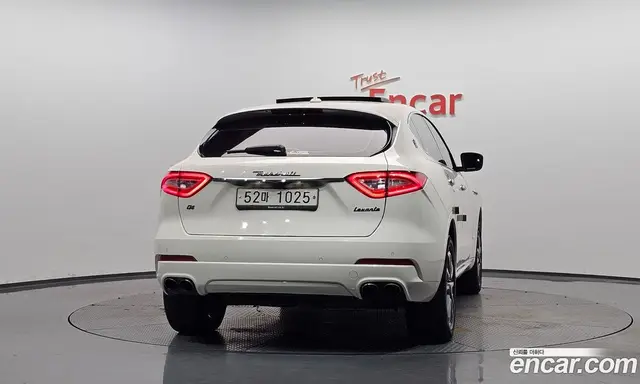 Maserati Levante 2019 3.0 автомат (гидро), миниатюра 3