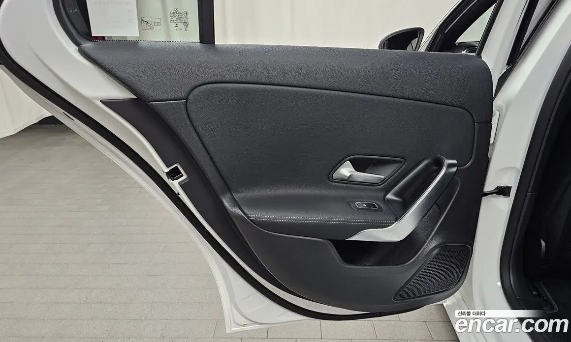 Mercedes-Benz A-Class 2025 2.0 автомат (гидро), фото 14