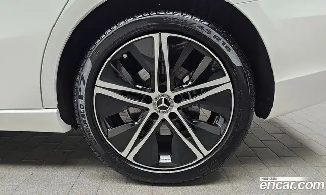 Mercedes-Benz A-Class 2025 2.0 автомат (гидро), миниатюра 6