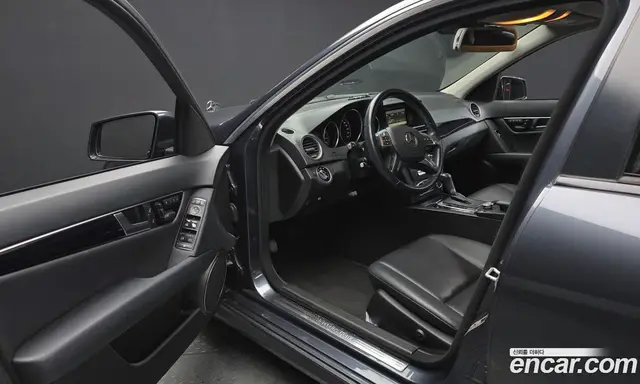 Mercedes-Benz C-Class 2014 2.1 автомат (гидро), миниатюра 10 Mercedes-Benz C-Class 2014 2.1 автомат (гидро), миниатюра 10