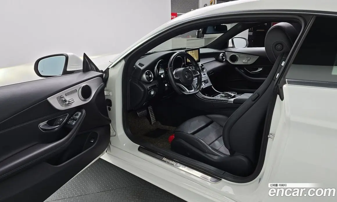Mercedes-Benz C-Class 2016 2.0 автомат (гидро), фото 12 Mercedes-Benz C-Class 2016 2.0 автомат (гидро), фото 12