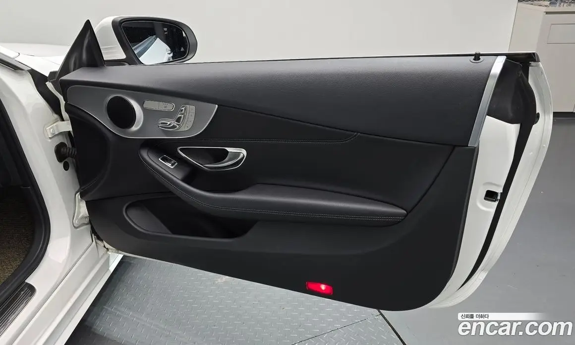 Mercedes-Benz C-Class 2016 2.0 автомат (гидро), фото 14 Mercedes-Benz C-Class 2016 2.0 автомат (гидро), фото 14
