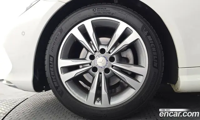 Mercedes-Benz E-Class 2013 2.0 автомат (гидро), миниатюра 5 Mercedes-Benz E-Class 2013 2.0 автомат (гидро), миниатюра 5