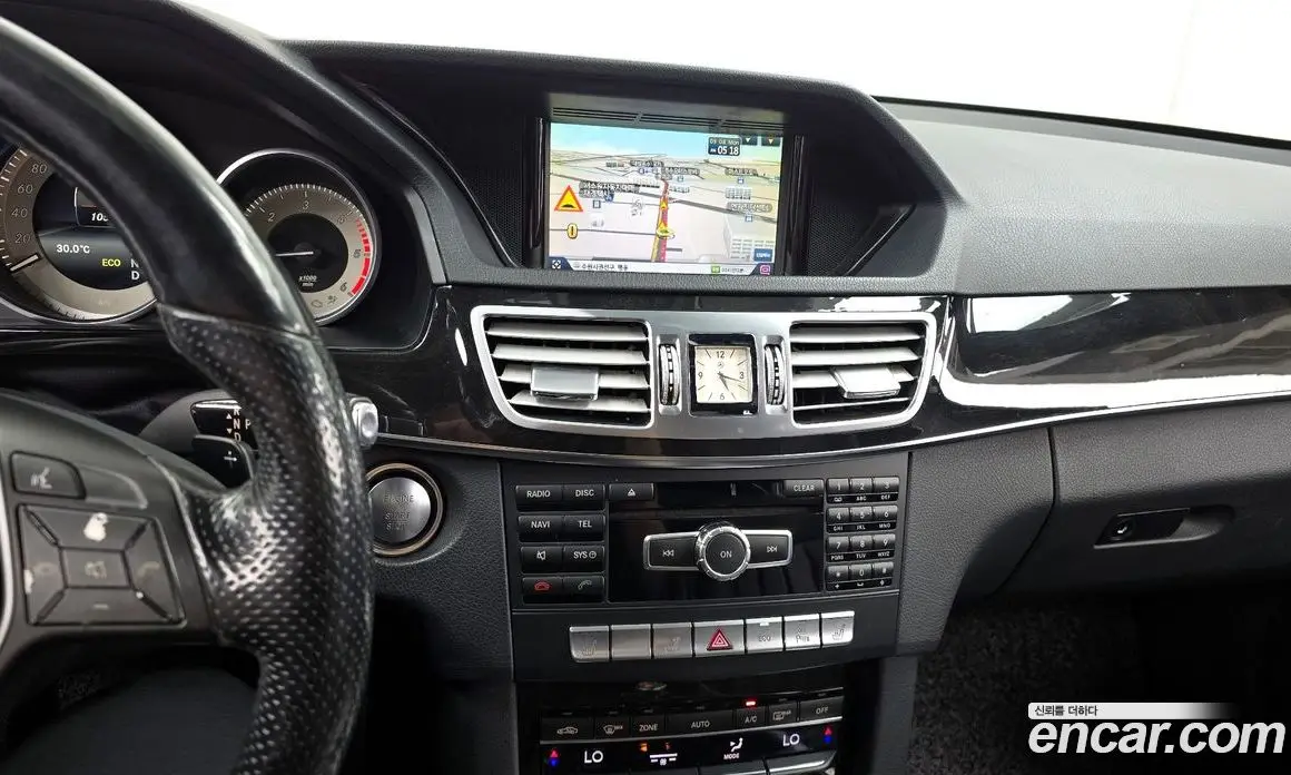 Mercedes-Benz E-Class 2014 2.1 автомат (гидро), фото 14 Mercedes-Benz E-Class 2014 2.1 автомат (гидро), фото 14