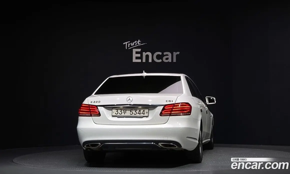 Mercedes-Benz E-Class 2014 2.1 автомат (гидро), фото 4 Mercedes-Benz E-Class 2014 2.1 автомат (гидро), фото 4