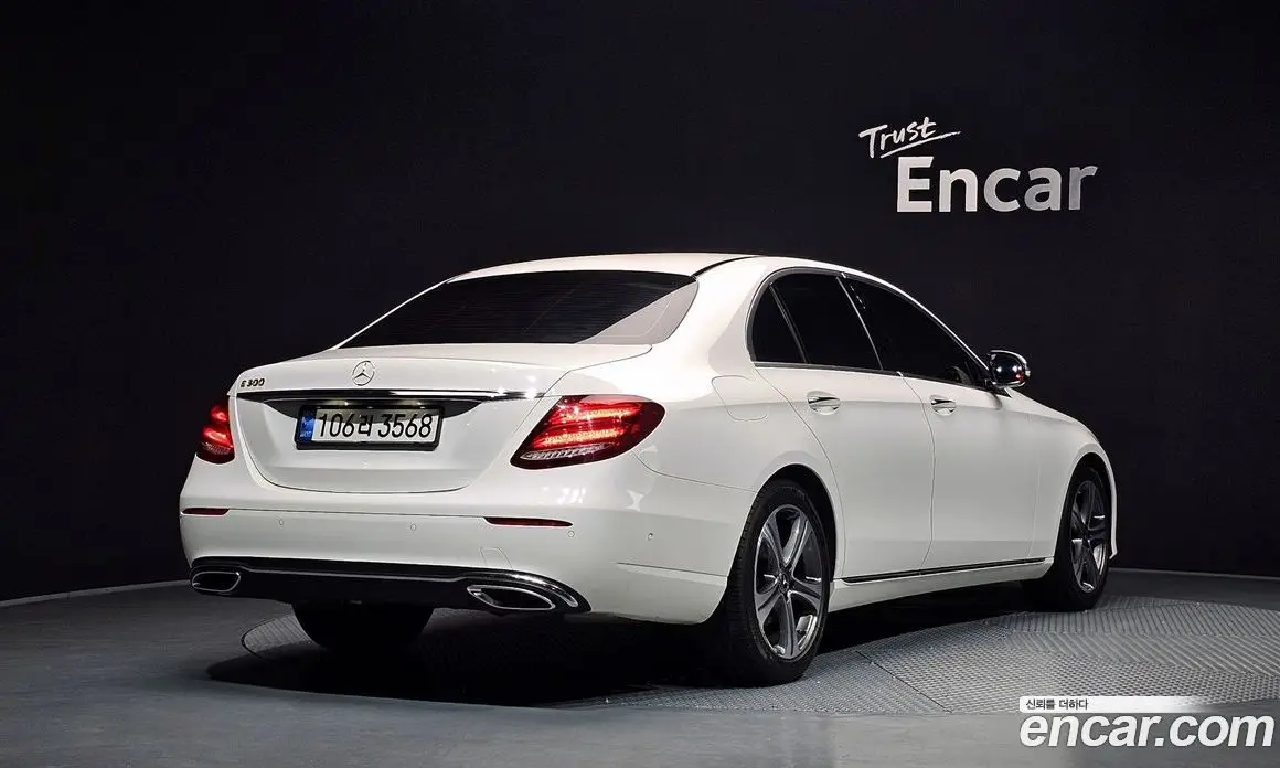 Mercedes-Benz E-Class 2018 2.0 автомат (гидро), фото 2 Mercedes-Benz E-Class 2018 2.0 автомат (гидро), фото 2