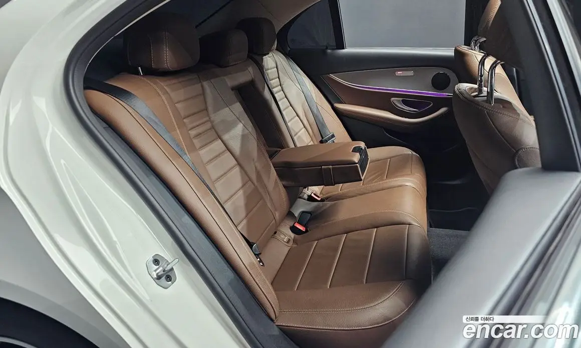 Mercedes-Benz E-Class 2018 2.0 автомат (гидро), фото 17 Mercedes-Benz E-Class 2018 2.0 автомат (гидро), фото 17