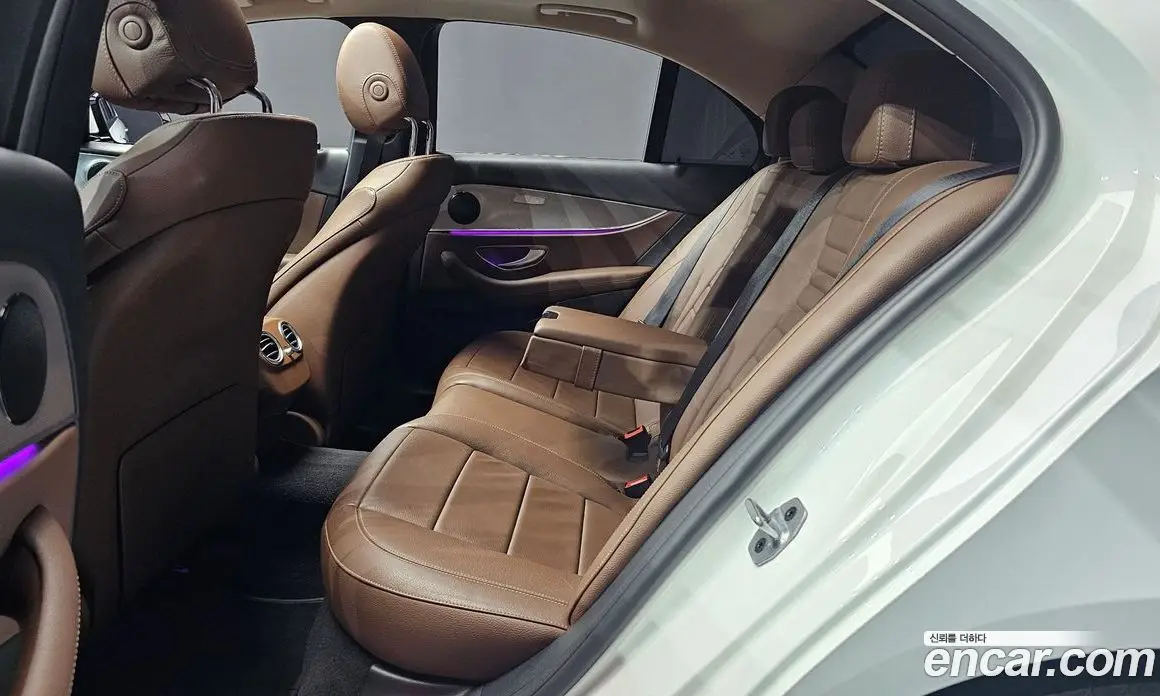 Mercedes-Benz E-Class 2018 2.0 автомат (гидро), фото 18 Mercedes-Benz E-Class 2018 2.0 автомат (гидро), фото 18