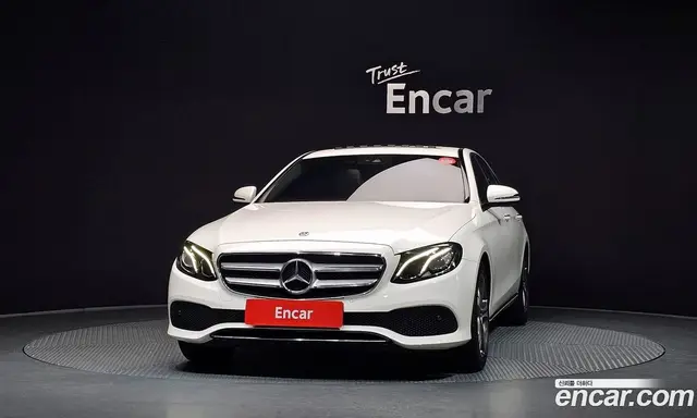 Mercedes-Benz E-Class 2018 2.0 автомат (гидро), миниатюра 3 Mercedes-Benz E-Class 2018 2.0 автомат (гидро), миниатюра 3