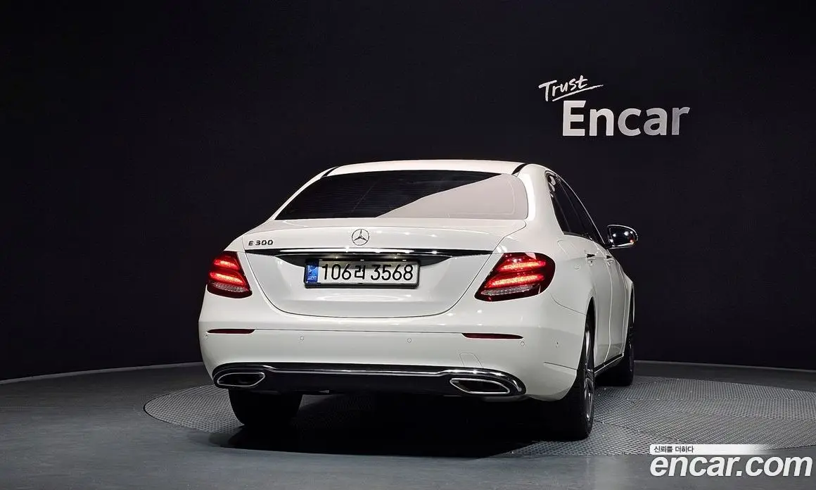Mercedes-Benz E-Class 2018 2.0 автомат (гидро), фото 4 Mercedes-Benz E-Class 2018 2.0 автомат (гидро), фото 4