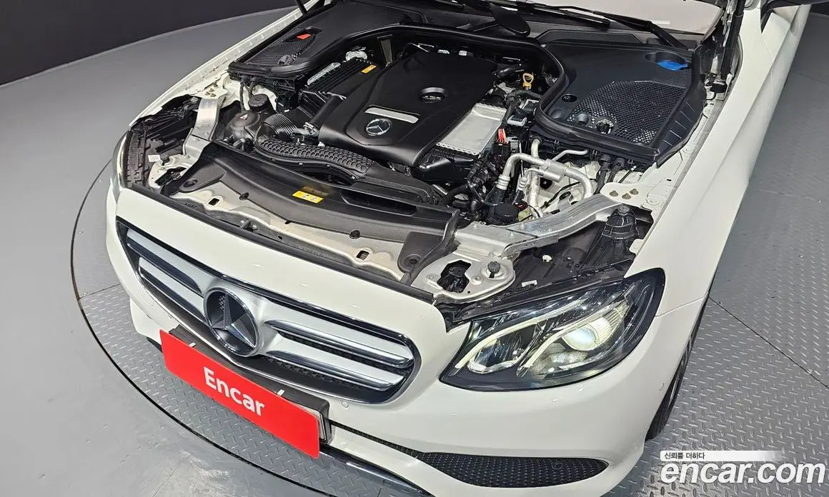 Mercedes-Benz E-Class 2018 2.0 автомат (гидро), фото 6 Mercedes-Benz E-Class 2018 2.0 автомат (гидро), фото 6