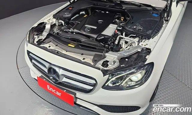 Mercedes-Benz E-Class 2018 2.0 автомат (гидро), миниатюра 6 Mercedes-Benz E-Class 2018 2.0 автомат (гидро), миниатюра 6