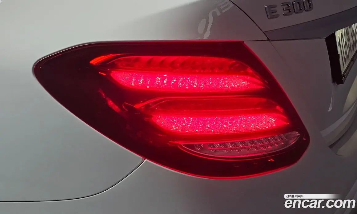 Mercedes-Benz E-Class 2018 2.0 автомат (гидро), фото 9 Mercedes-Benz E-Class 2018 2.0 автомат (гидро), фото 9