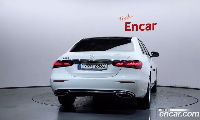 Mercedes-Benz E-Class 2020 2.0 автомат (гидро), миниатюра 4 Mercedes-Benz E-Class 2020 2.0 автомат (гидро), миниатюра 4