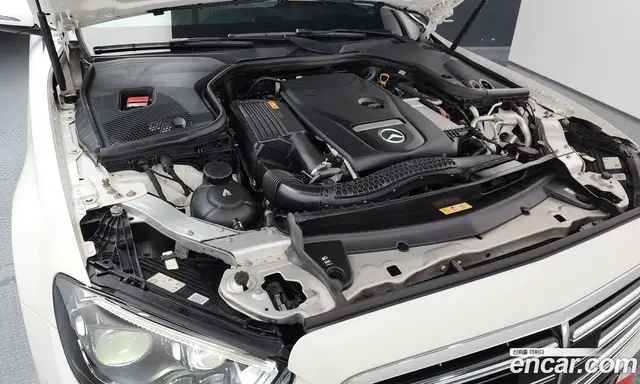 Mercedes-Benz E-Class 2020 2.0 автомат (гидро), миниатюра 6 Mercedes-Benz E-Class 2020 2.0 автомат (гидро), миниатюра 6