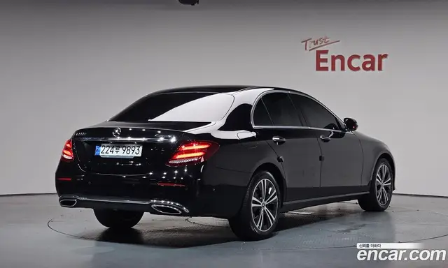Mercedes-Benz E-Class 2020 1.9 автомат (гидро), миниатюра 1 Mercedes-Benz E-Class 2020 1.9 автомат (гидро), миниатюра 1