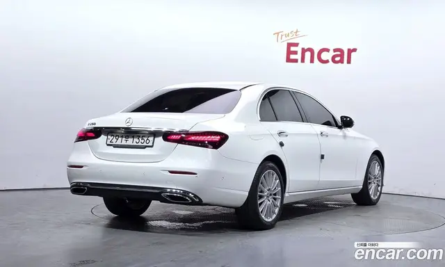 Mercedes-Benz E-Class 2022 2.0 автомат (гидро), миниатюра 2 Mercedes-Benz E-Class 2022 2.0 автомат (гидро), миниатюра 2
