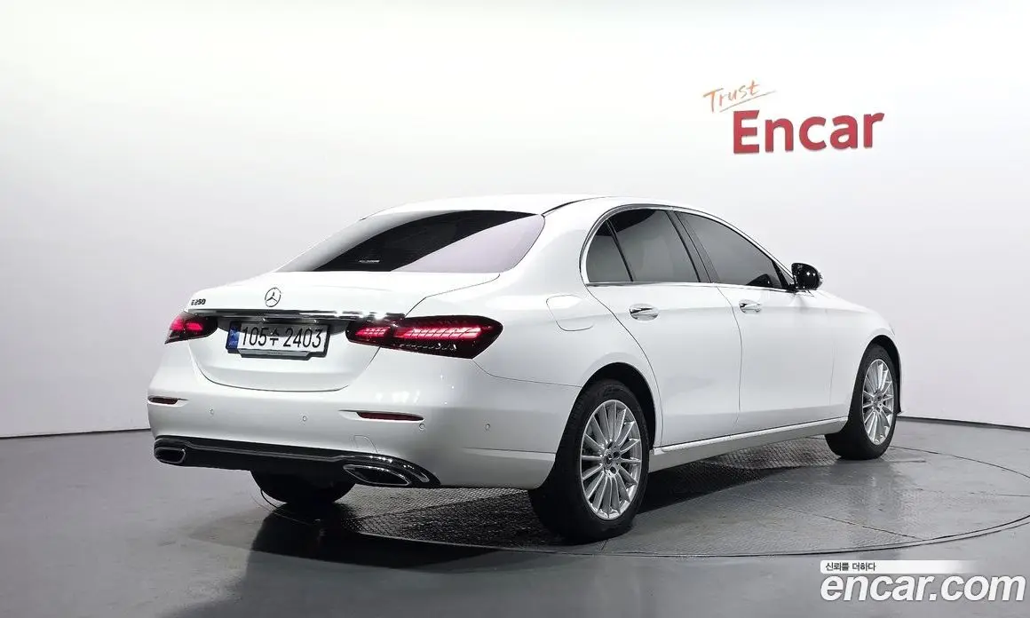 Mercedes-Benz E-Class 2023 2.0 автомат (гидро), фото 2 Mercedes-Benz E-Class 2023 2.0 автомат (гидро), фото 2