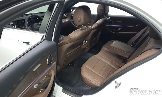 Mercedes-Benz E-Class 2023 2.0 автомат (гидро), миниатюра 11 Mercedes-Benz E-Class 2023 2.0 автомат (гидро), миниатюра 11