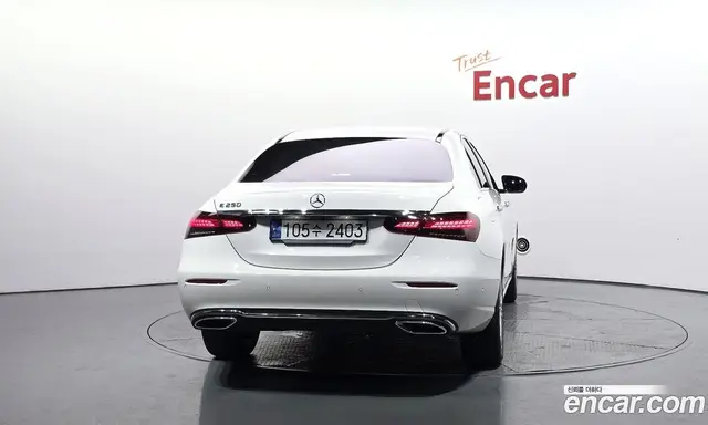 Mercedes-Benz E-Class 2023 2.0 автомат (гидро), миниатюра 4 Mercedes-Benz E-Class 2023 2.0 автомат (гидро), миниатюра 4