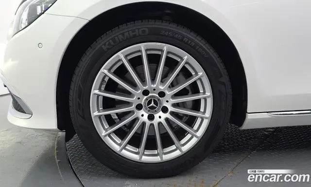 Mercedes-Benz E-Class 2023 2.0 автомат (гидро), миниатюра 5 Mercedes-Benz E-Class 2023 2.0 автомат (гидро), миниатюра 5
