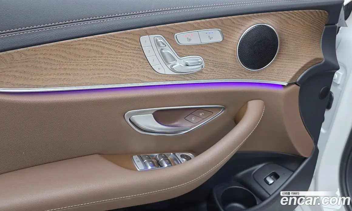 Mercedes-Benz E-Class 2023 2.0 автомат (гидро), фото 17