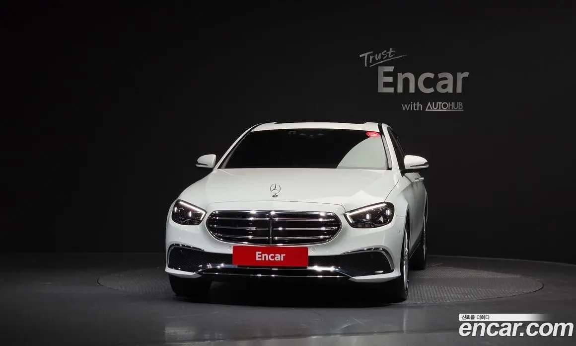 Mercedes-Benz E-Class 2023 2.0 автомат (гидро), фото 3