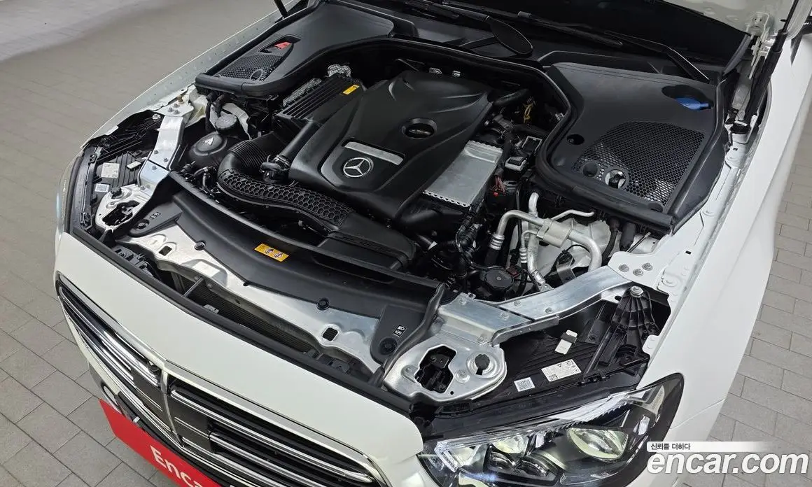 Mercedes-Benz E-Class 2023 2.0 автомат (гидро), фото 6