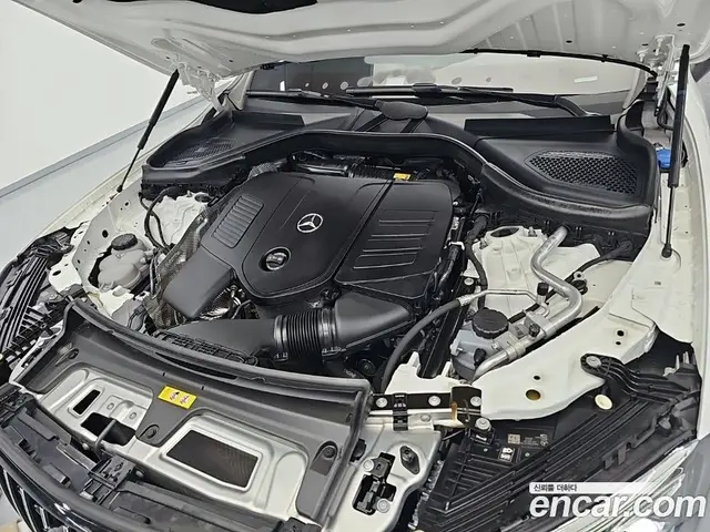 Mercedes-Benz GLC-Class 2024 2.0 автомат (гидро), миниатюра 5