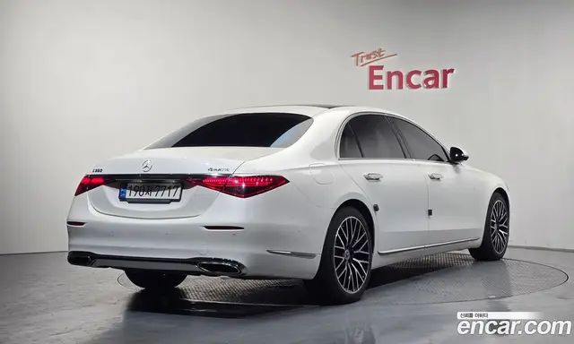 Mercedes-Benz S-Class 2022 4.0 автомат (гидро), миниатюра 2