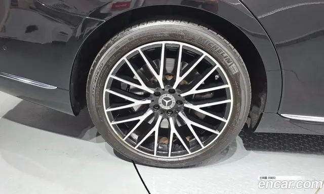 Mercedes-Benz S-Class 2023 4.0 автомат (гидро), миниатюра 4