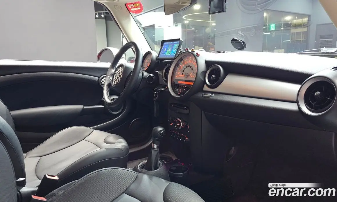 Mini Cooper 2013 1.6 автомат (гидро), фото 19 Mini Cooper 2013 1.6 автомат (гидро), фото 19