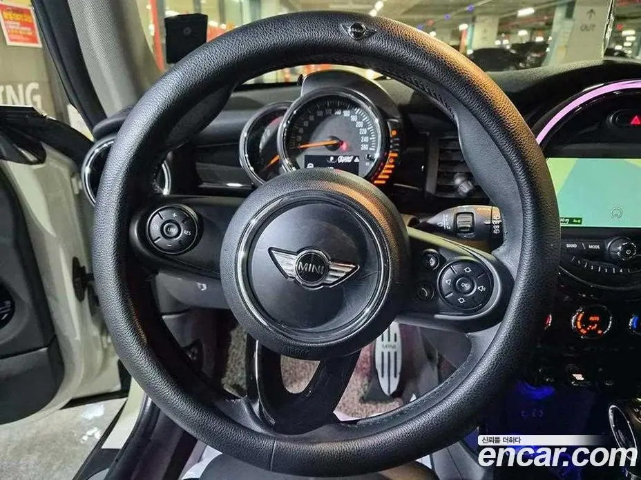Mini Cooper 2014 1.5 автомат (гидро), фото 9 Mini Cooper 2014 1.5 автомат (гидро), фото 9