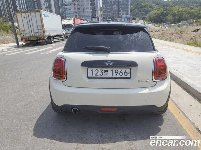 Mini Cooper 2019 1.5 автомат (гидро), миниатюра 3 Mini Cooper 2019 1.5 автомат (гидро), миниатюра 3