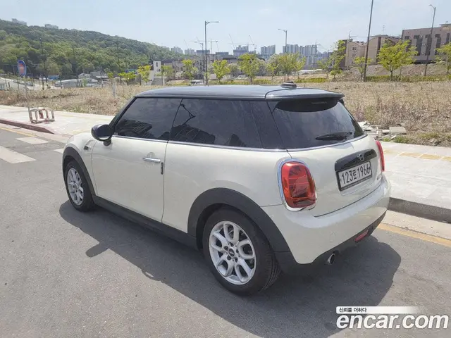 Mini Cooper 2019 1.5 автомат (гидро), миниатюра 5 Mini Cooper 2019 1.5 автомат (гидро), миниатюра 5
