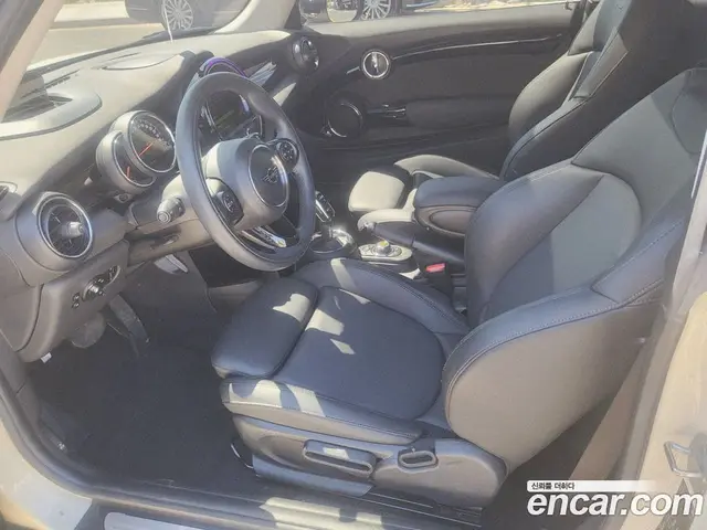 Mini Cooper 2019 1.5 автомат (гидро), миниатюра 8 Mini Cooper 2019 1.5 автомат (гидро), миниатюра 8