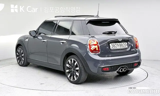 Mini Cooper 2020 2.0 автомат (гидро), миниатюра 2 Mini Cooper 2020 2.0 автомат (гидро), миниатюра 2